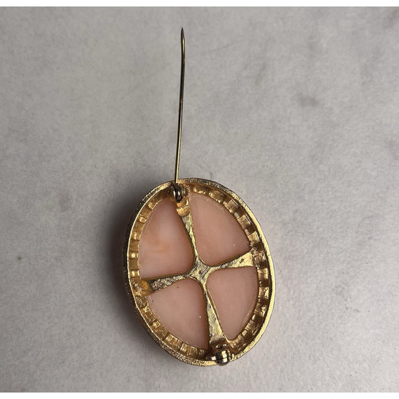 Victorian Woman Cameo Brooch Gold Tone Oval Pin Peach White Bust Right Facing - Picture 7 of 11